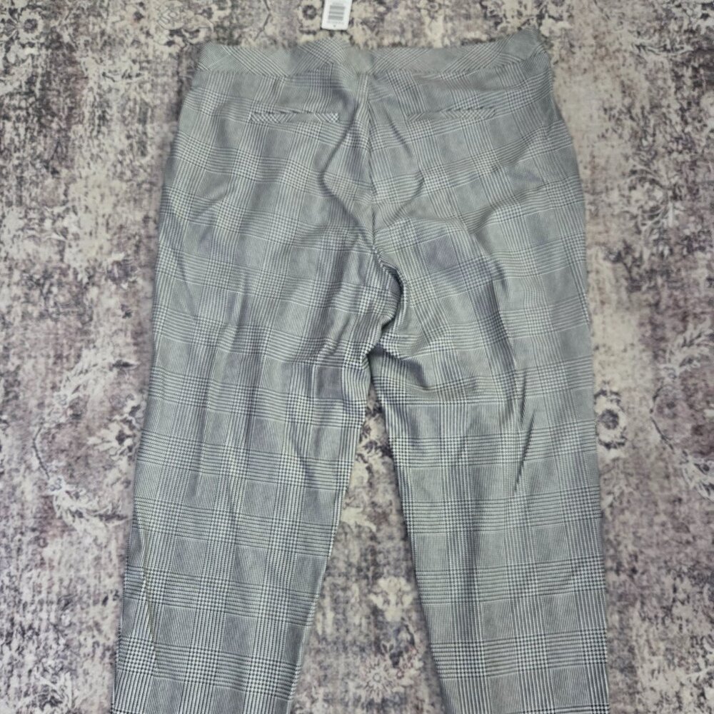 Torrid Pull on Pants - Picture 3 of 3